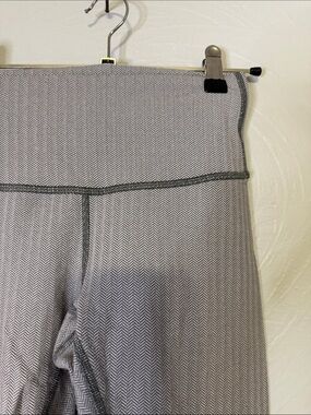 23” lululemon leggings